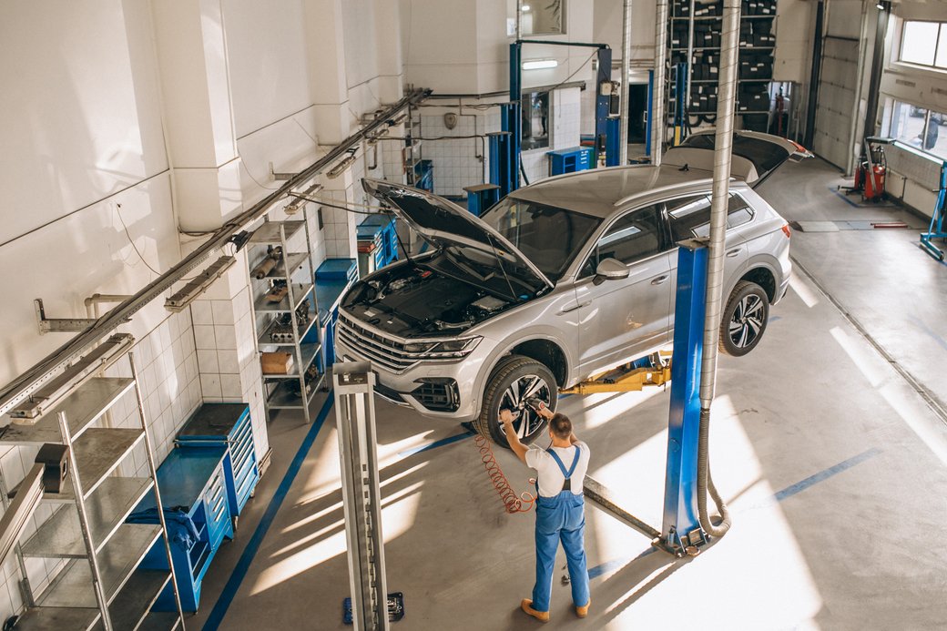 Dégâts de grêle sur carrosserie voiture